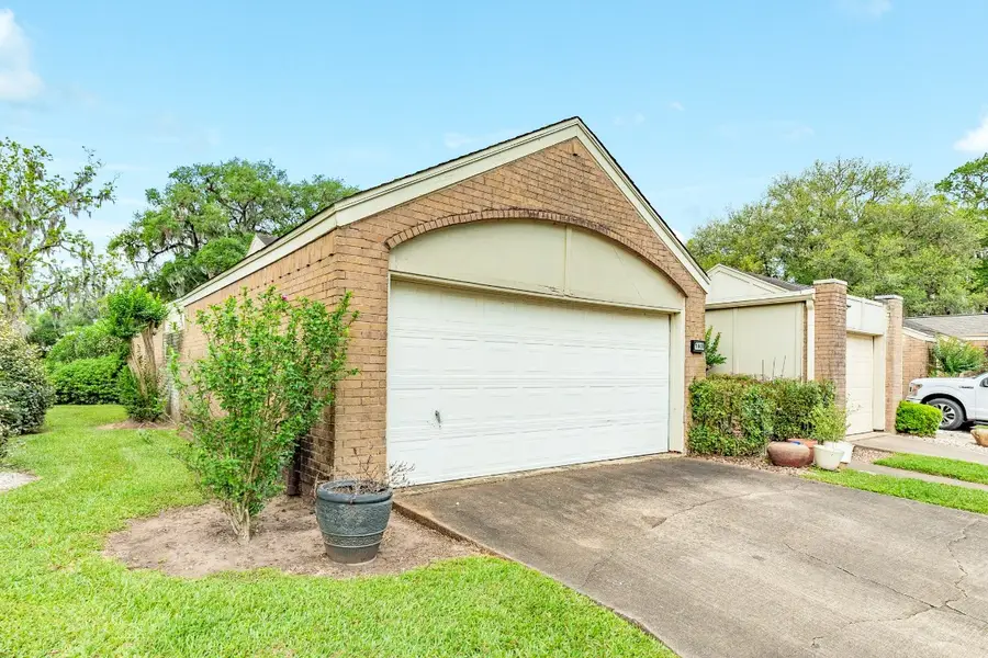 1808 Veranda Drive, West Columbia, TX 77486 - #3