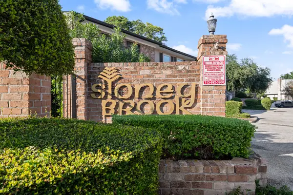 1809 Stoney Brook Drive #71, Houston, TX 77063