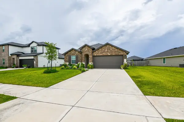 1237 Waterside Trace, Sealy, TX 77474