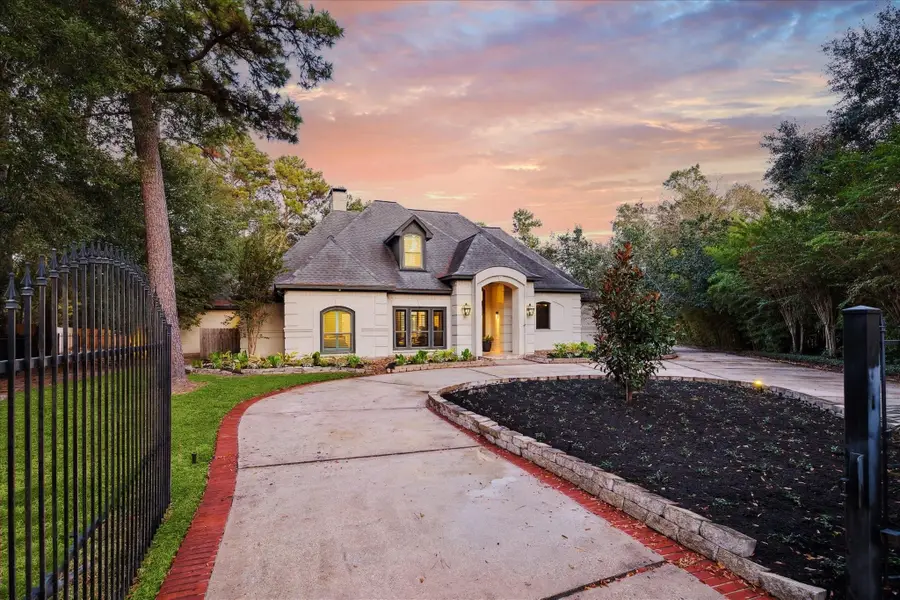 19 Grogans Point Court, The Woodlands, TX 77380 - Image #2