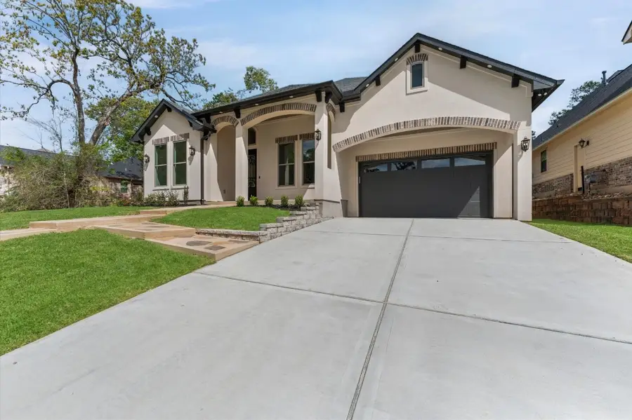 205 Blue Hill Drive, Montgomery, TX 77356 - #2