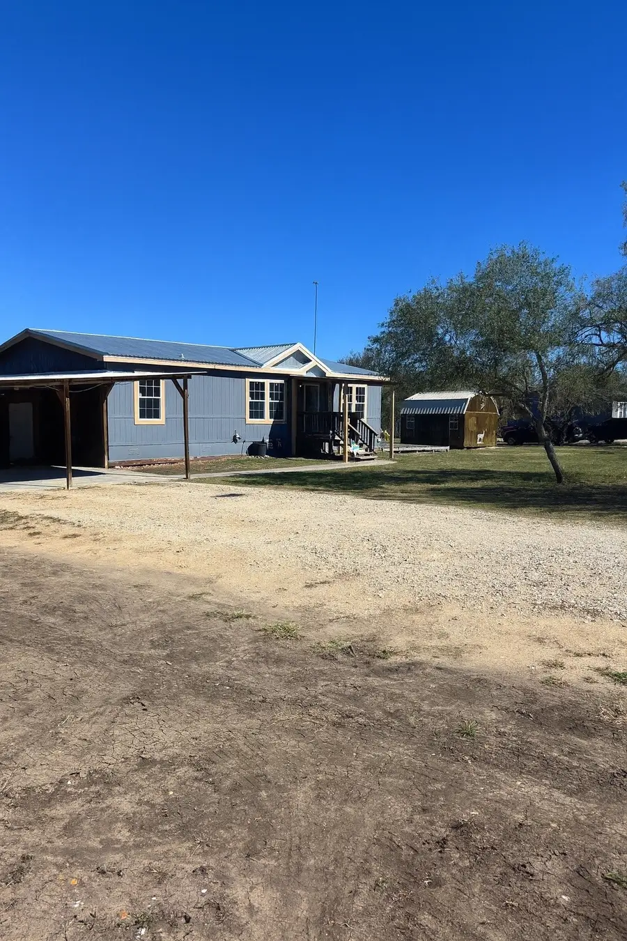 149 High Meadows Dr, Gonzales, TX 78629 - Image #2