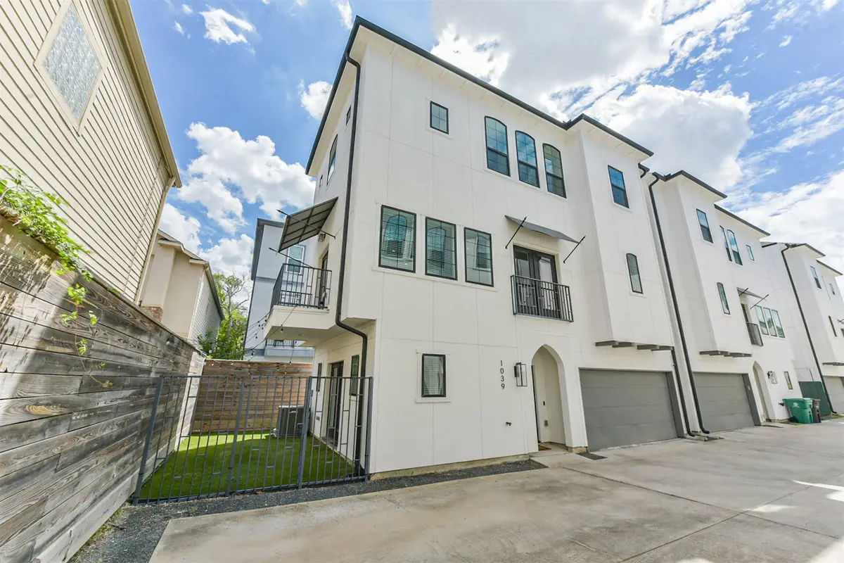 1039 W 24th Street, Houston, TX 77008 - #1