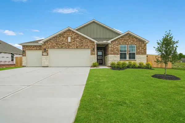 11418 Youngquist Drive, Mont Belvieu, TX 77535