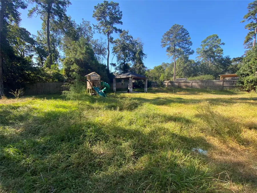 10464 Royal York Dr, Conroe, TX 77303 - Image #3