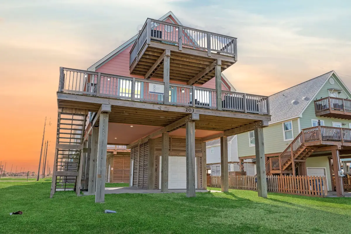 203 Sandpebble Place, Surfside Beach, TX 77541 - Image #1