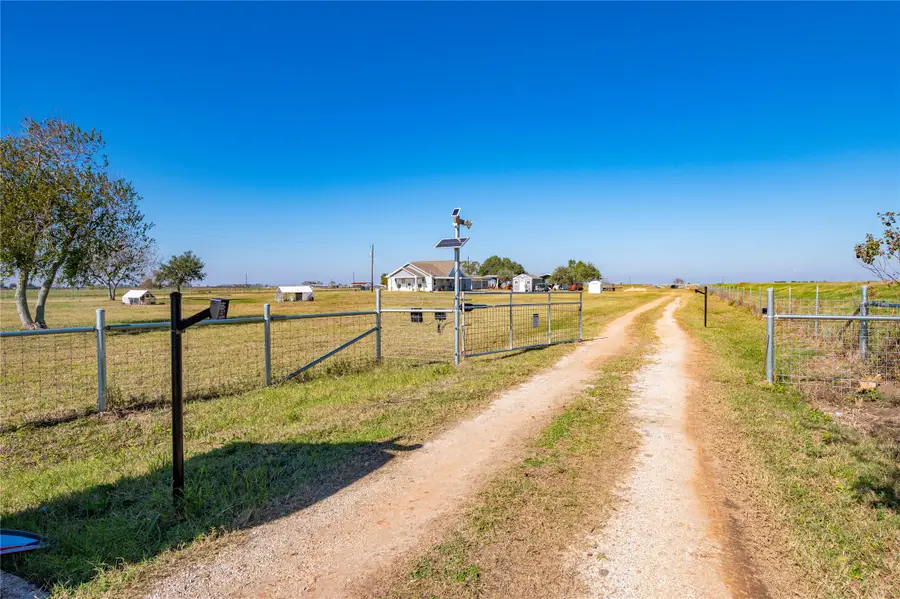 11301 S Fm 441 Road, Louise, TX 77455 - Image #3