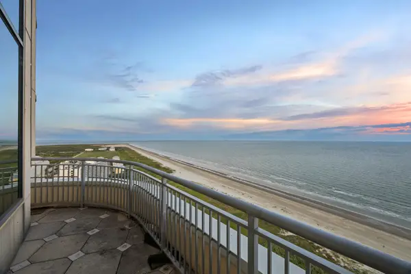 801 E Beach Drive #BC2606, Galveston, TX 77550