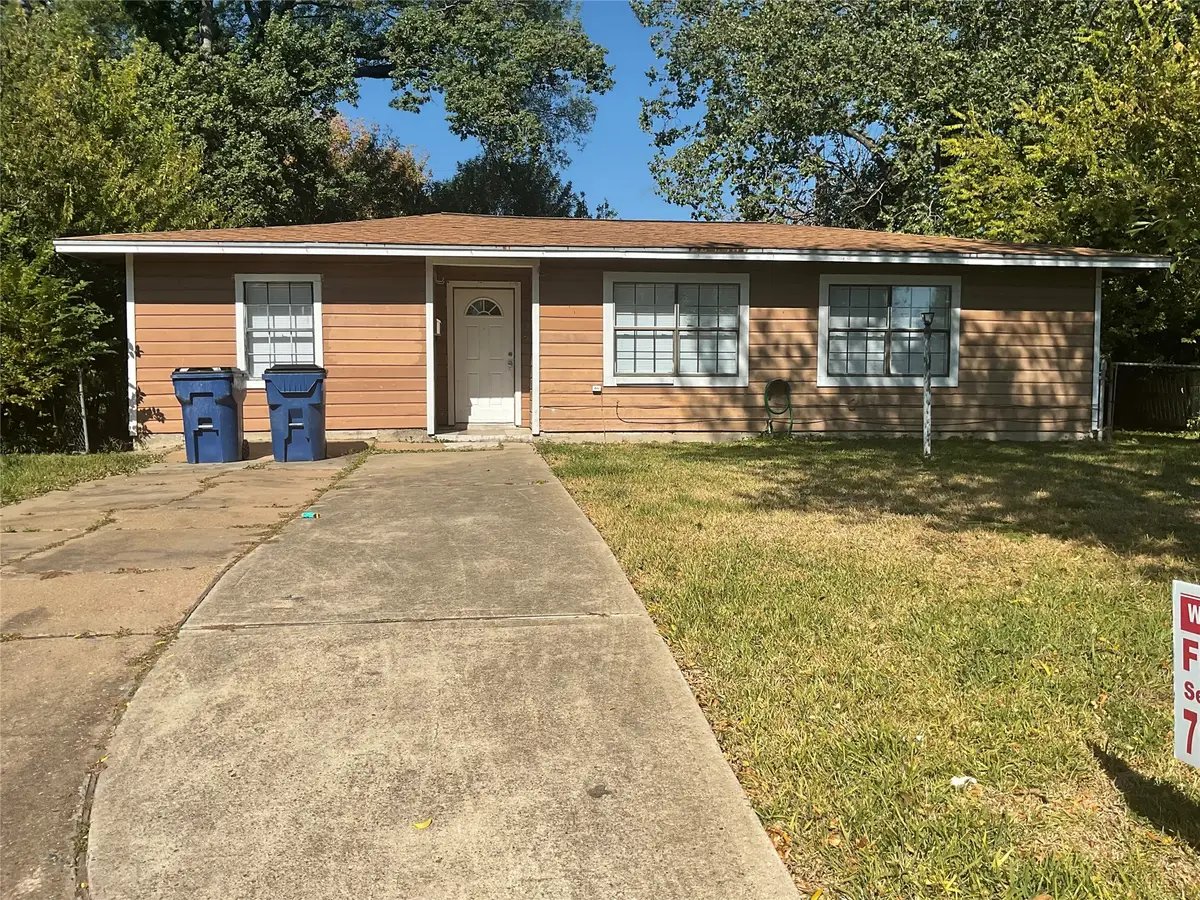 3018 Robinson Blvd, Texas City, TX 77590 - #1