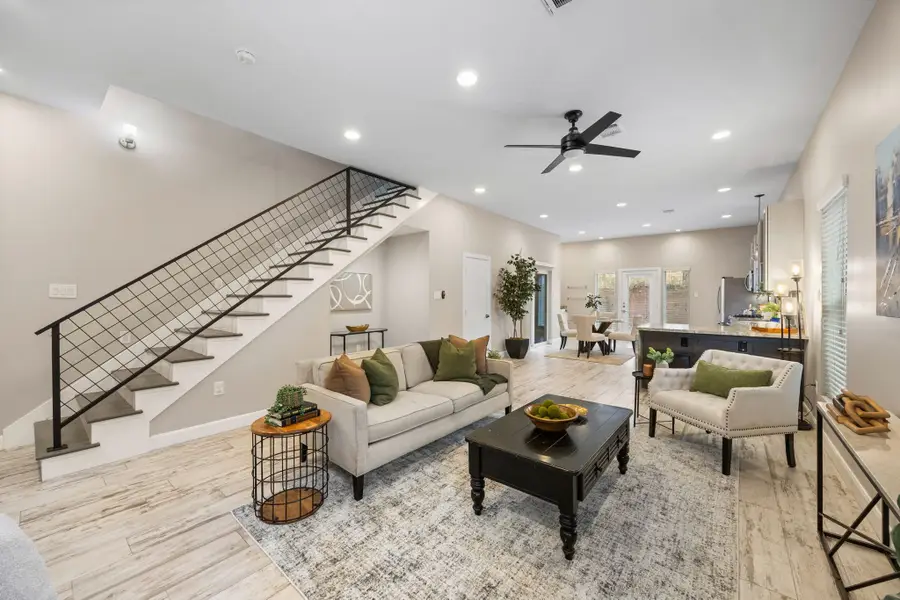 317 E 35th Street #A, Houston, TX 77018 - Image #2