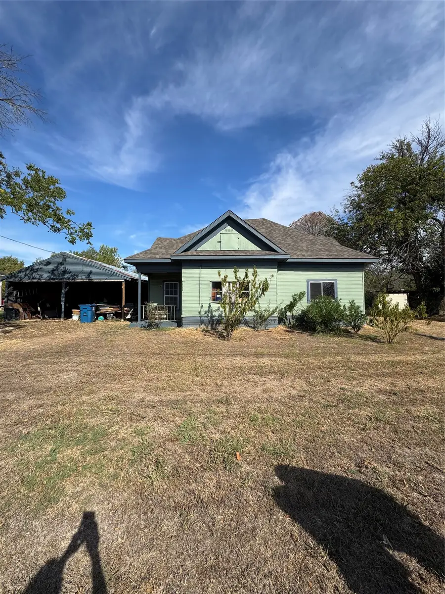 102 N 6th Street W, Dawson, TX 76639 - #2