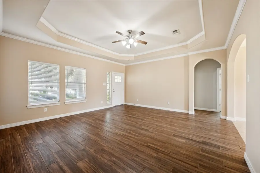 313 Regal Court, Bellville, TX 77418 - Image #3