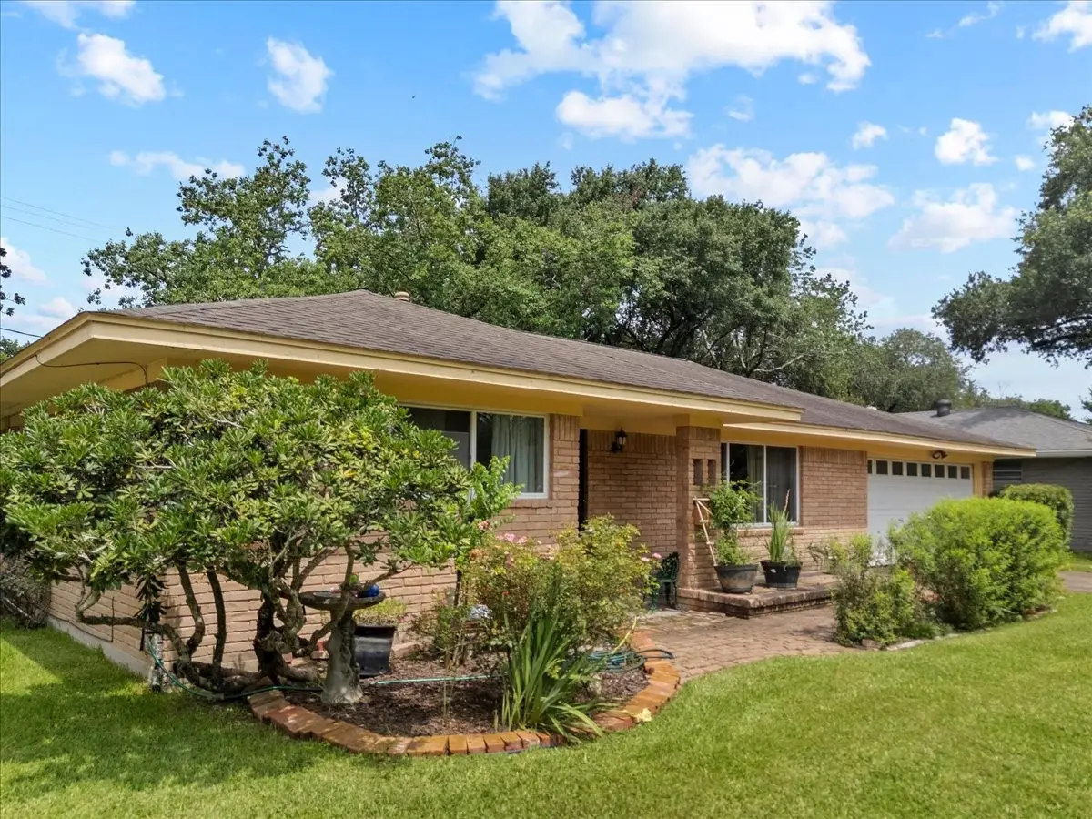 11518 Mullins Drive, Houston, TX 77035 - #1