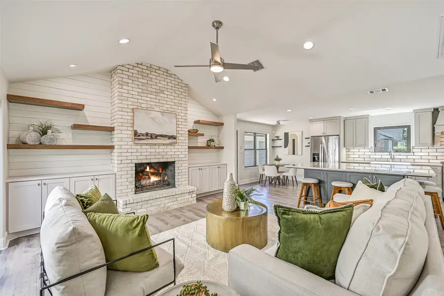921 Falling Leaf Drive, Friendswood, TX 77546 - #2