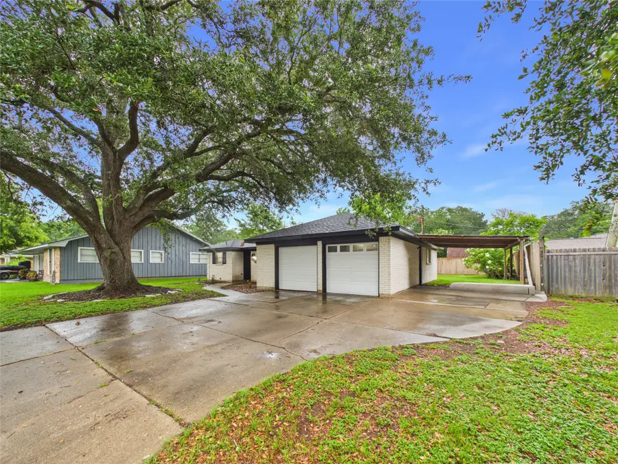 1213 Southbend Drive, Alvin, TX 77511 - #3