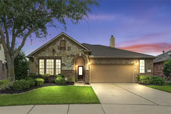 9997 Willow Falls Lane, Brookshire, TX 77423