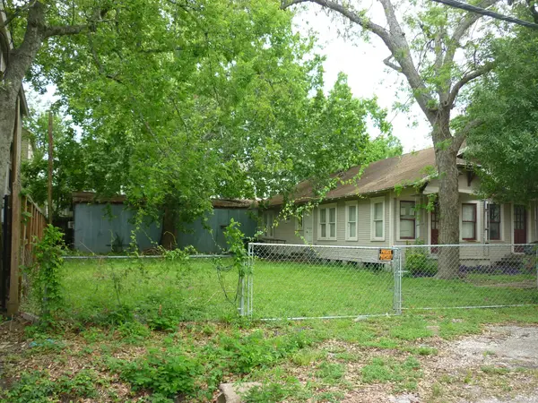 5227 Kiam Street, Houston, TX 77007