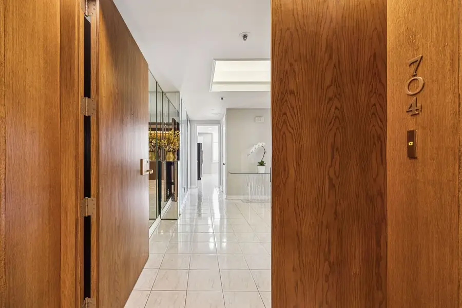 5555 Del Monte Drive #704, Houston, TX 77056 - Image #2