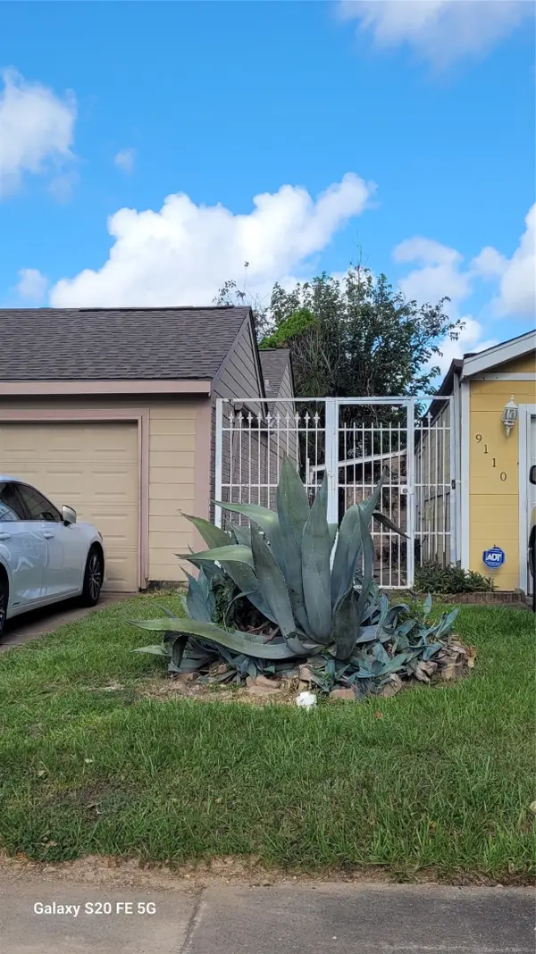 9114 Ketchwood Drive, Houston, TX 77099
