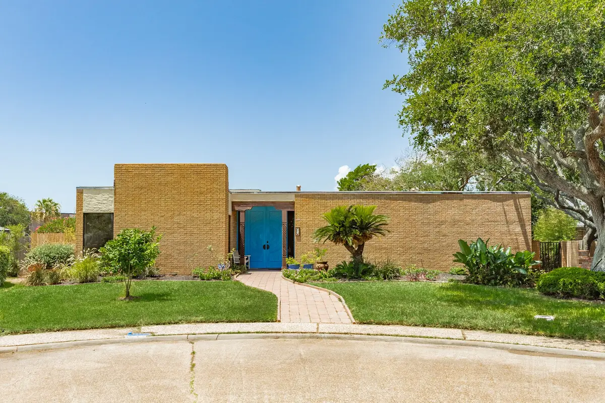 47 Colony Park Circle, Galveston, TX 77551 - #1