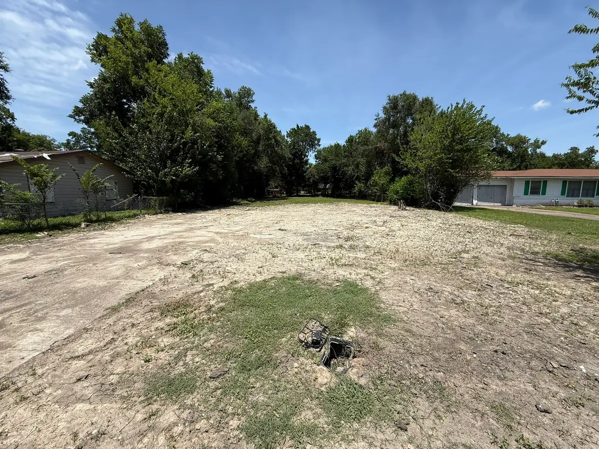 5021 Wilmington Street, Houston, TX 77033 - #1