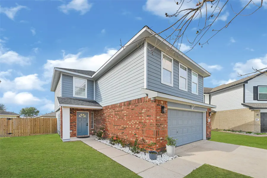 20519 Holly Barr Ln, Cypress, TX 77433 - Image #2