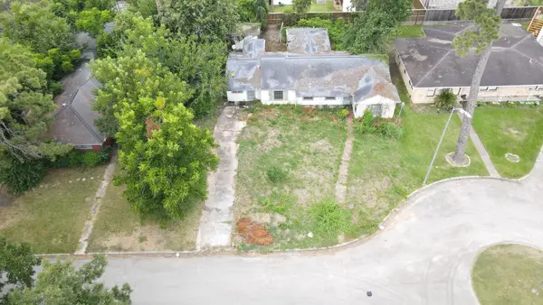 4409 Fernwood Drive, Houston, TX 77021