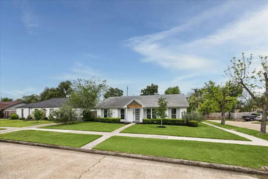 2330 Droxford Drive, Houston, TX 77008 - #2
