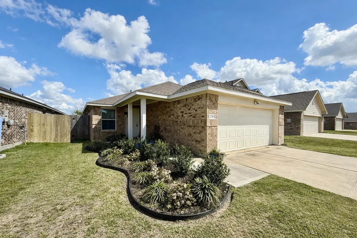 216 Bennett Loop, Angleton, TX 77515 - #1