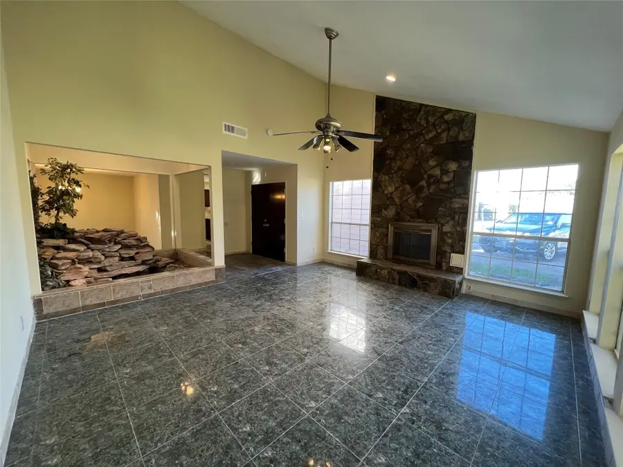 11039 Holworth Drive, Houston, TX 77072 - Image #3