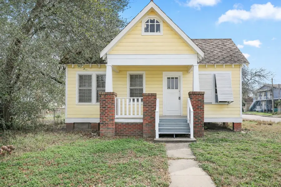 5127 Bernardo De Galvez, Galveston, TX 77551 - #3