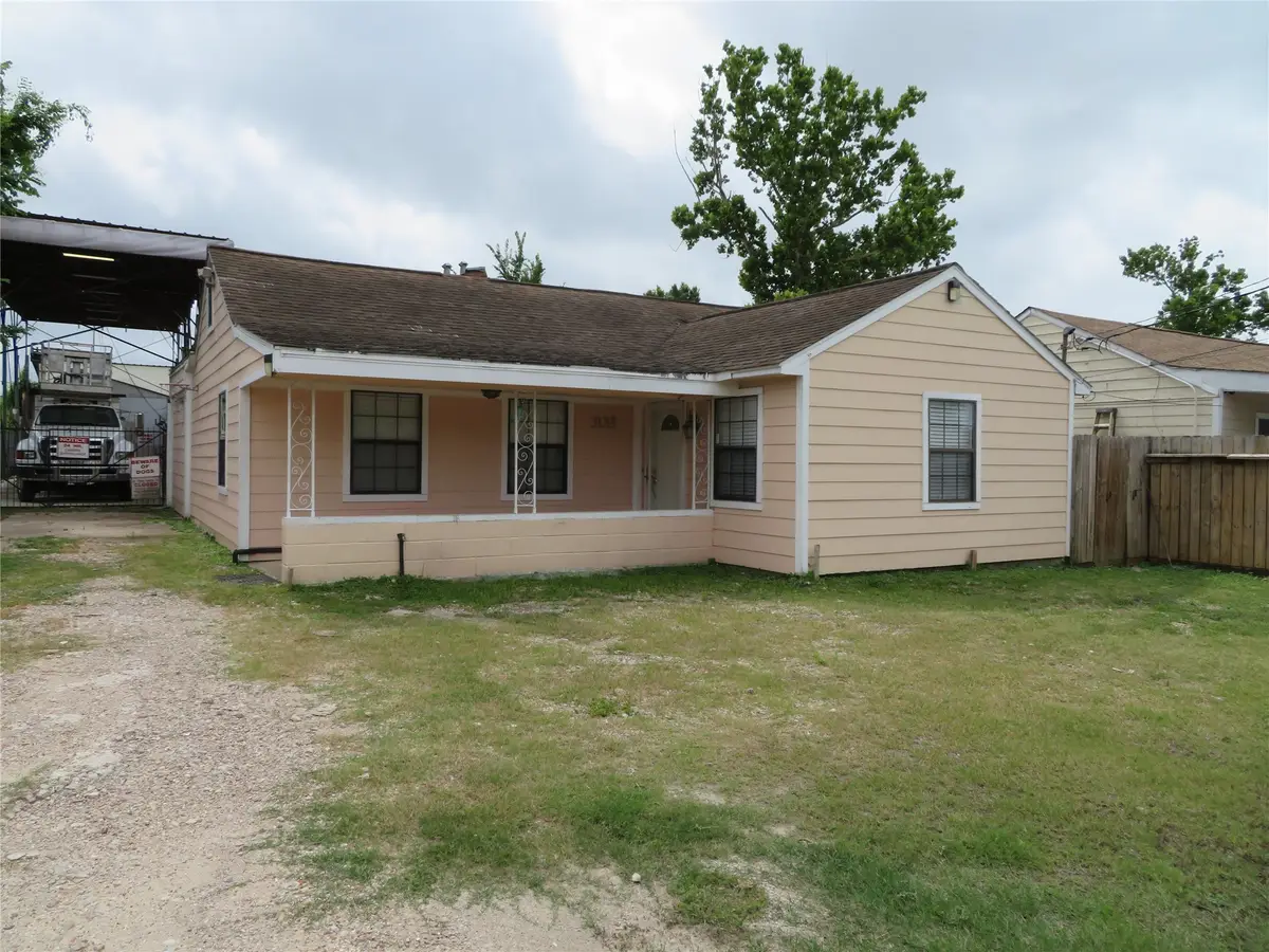 3135 Golfcrest Boulevard, Houston, TX 77087 - #1