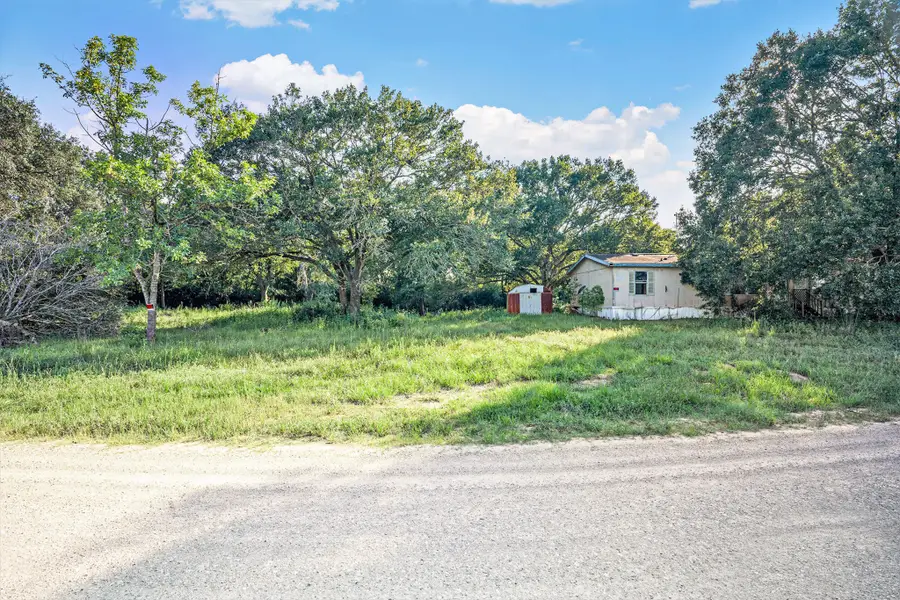 247 Schultz Road S, Sealy, TX 77474 - Image #2