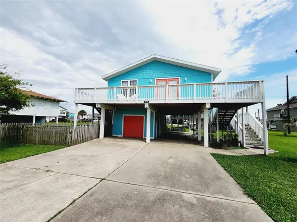 16606 John Davis Road, Jamaica Beach, TX 77554