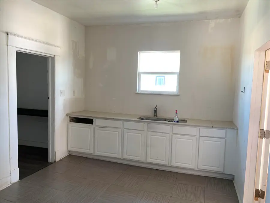 206 Cosmos Street, Houston, TX 77009 - Image #3