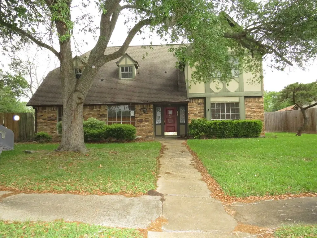 101 Rose Trail, Lake Jackson, TX 77566 - #1