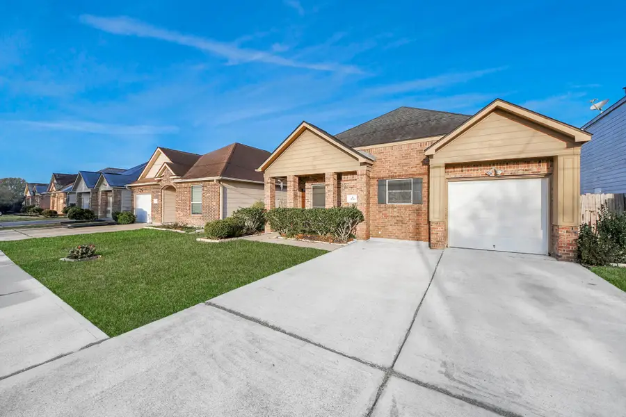 1733 Eagle Lake Road, Sealy, TX 77474 - Image #2