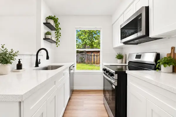 9206 Beckenham Drive, Houston, TX 77099