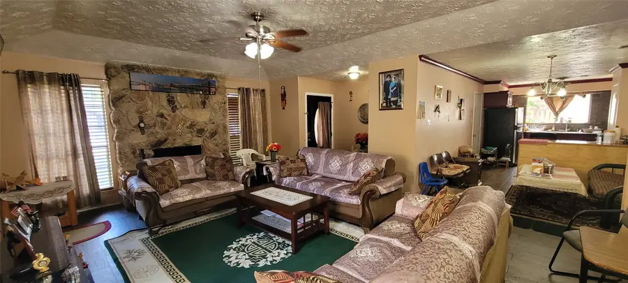 4315 Queens Retreat Drive, Houston, TX 77066 - #3