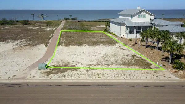 Lot 38 Blk 1 Bay Club Drive, Seadrift, TX 77983