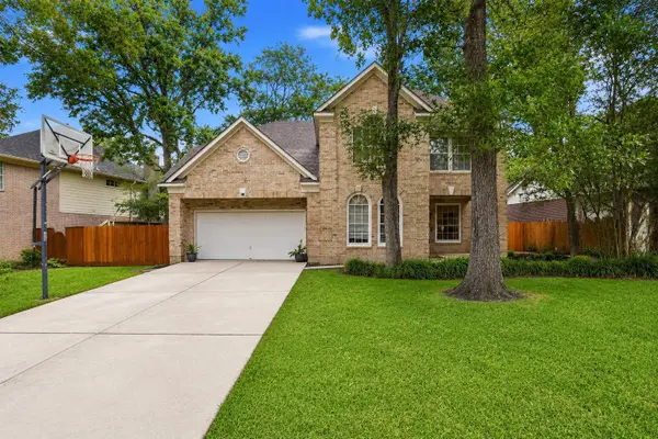 73 W Sandalbranch Circle, The Woodlands, TX 77382