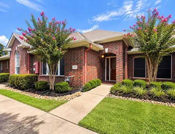 210-C Clearview Avenue, Friendswood, TX 77546