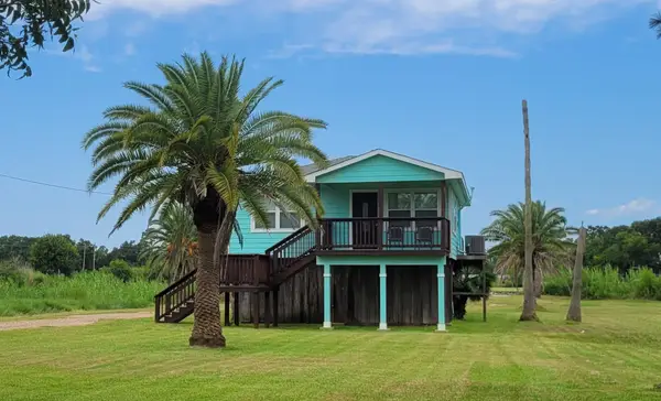4139 Gum Drive, Dickinson, TX 77539