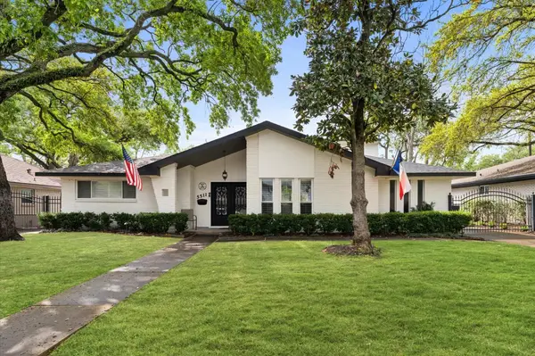 5511 Queensloch Drive, Houston, TX 77096