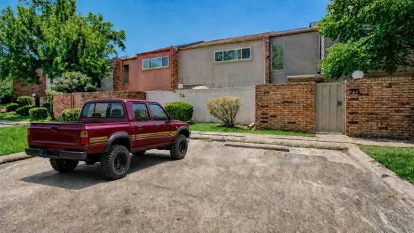 74 Cayenne Common, Lake Jackson, TX 77566