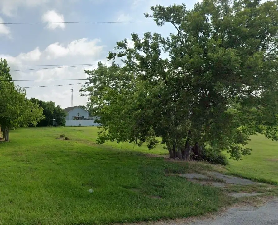 4714 Highway 6, Hitchcock, TX 77563 - Image #1