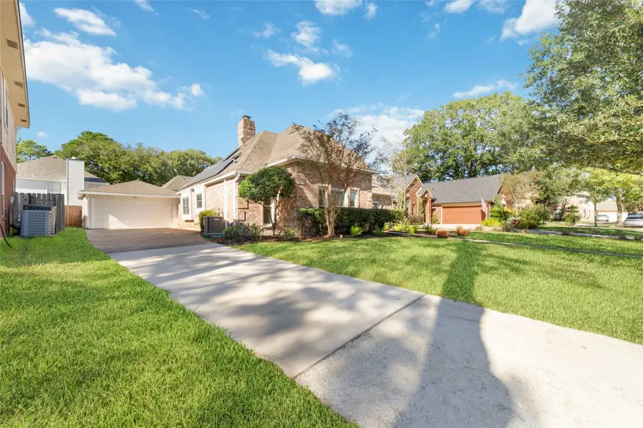 6306 Castle Lane Drive, Houston, TX 77066 - #2