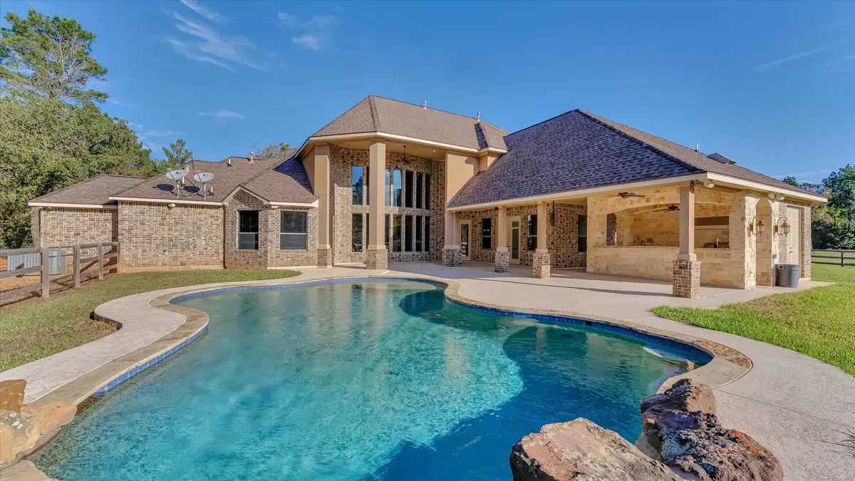 8071 Stacy Diane Drive, Montgomery, TX 77316 - Image #1