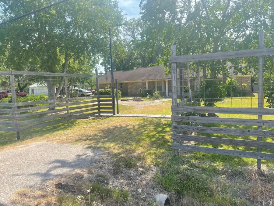 16719 Mclean Road, Pearland, TX 77584 - Image #2