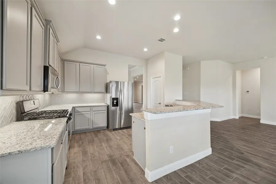 11914 Champions Forest Drive, Monterey Belvieu, TX 77535 - Image #3